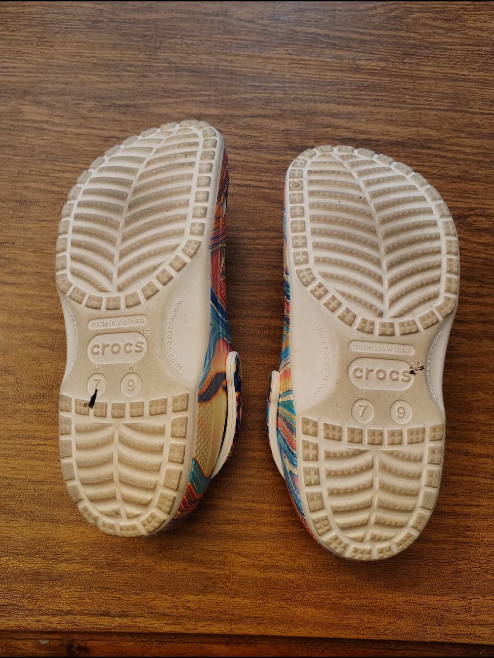 Women's Multicolor Swirl Clogs - Picture 4 of 4